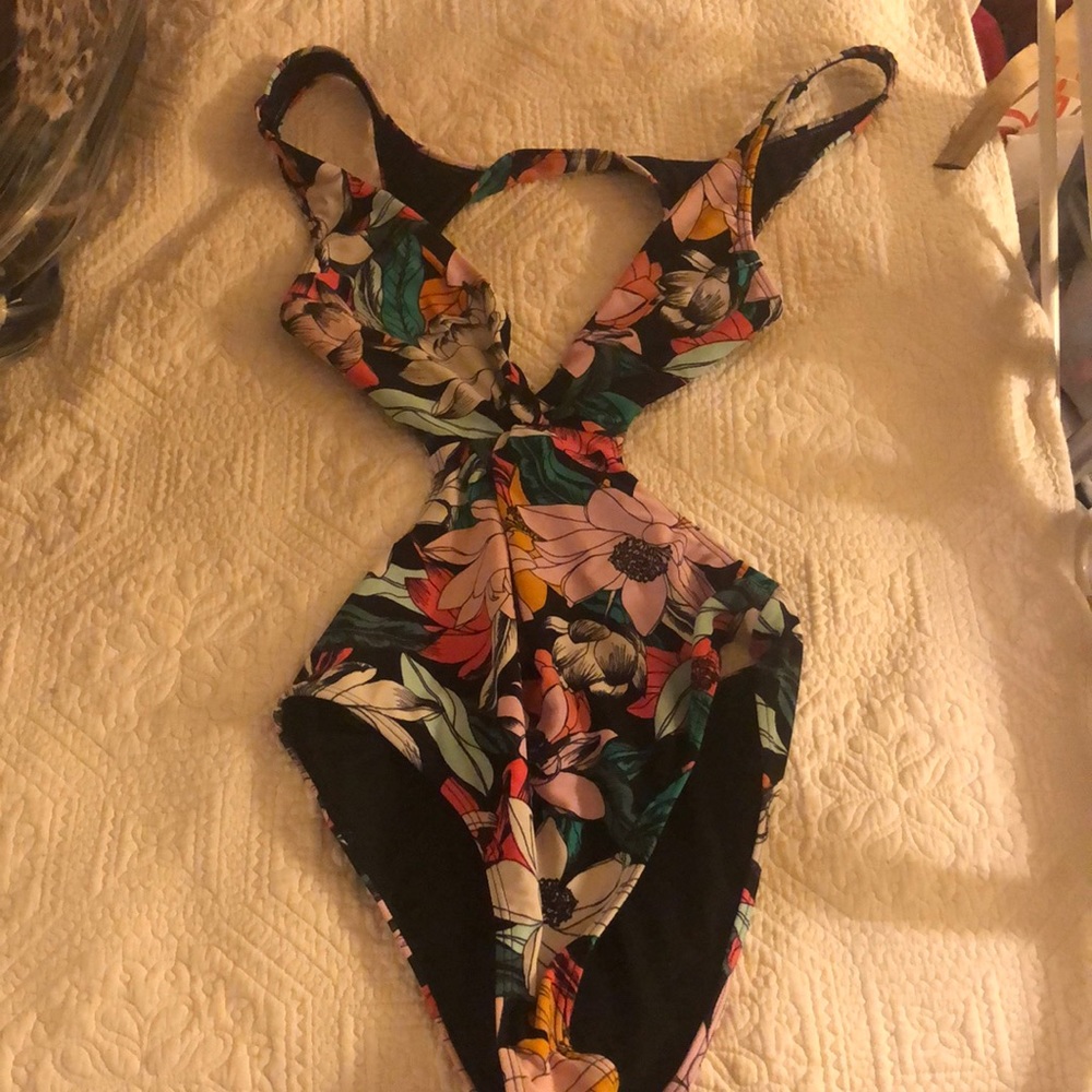 Swimsuit forever 21